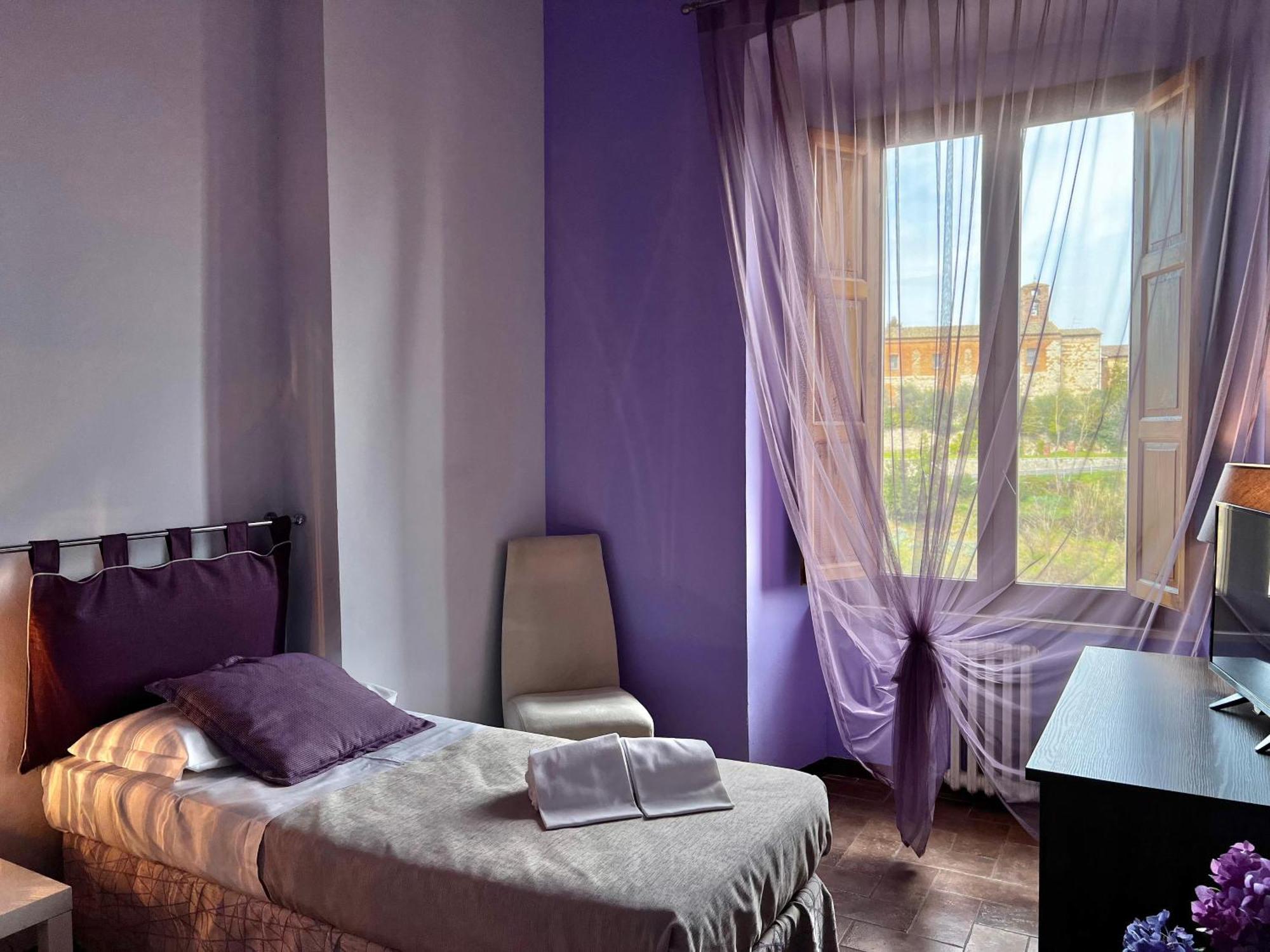 Hotel Palazzo Renieri - 3Stelle S Colle di Val d'Elsa Eksteriør billede