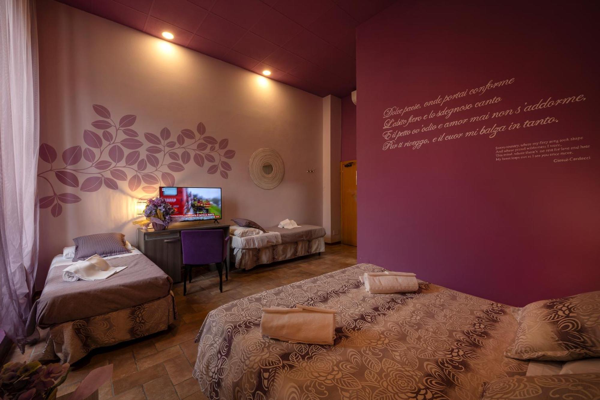 Hotel Palazzo Renieri - 3Stelle S Colle di Val d'Elsa Eksteriør billede