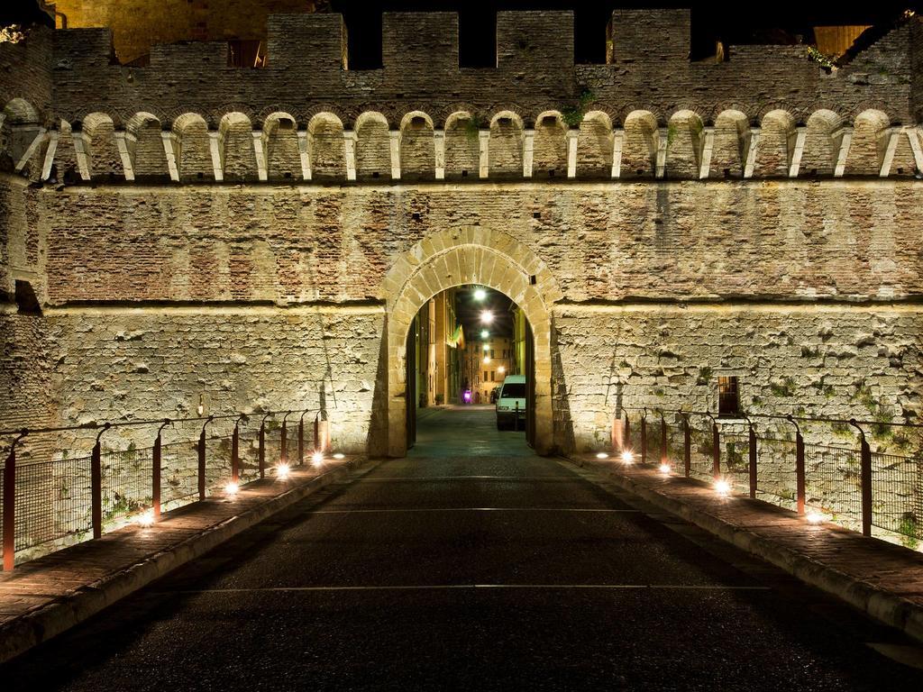 Hotel Palazzo Renieri - 3Stelle S Colle di Val d'Elsa Eksteriør billede